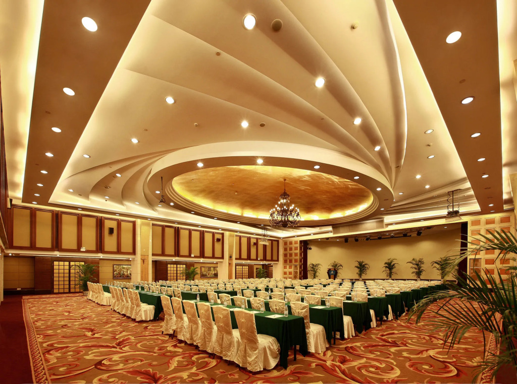 Guilin Lijiang Waterfall Hotel