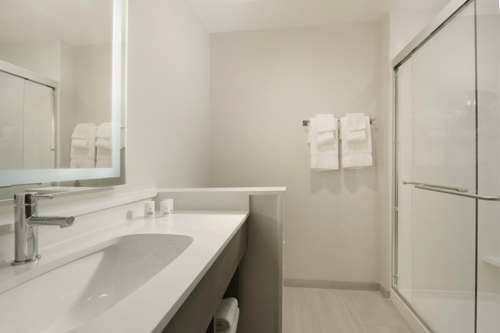 Holiday Inn Express & Suites - Williamstown - Glassboro by IHG