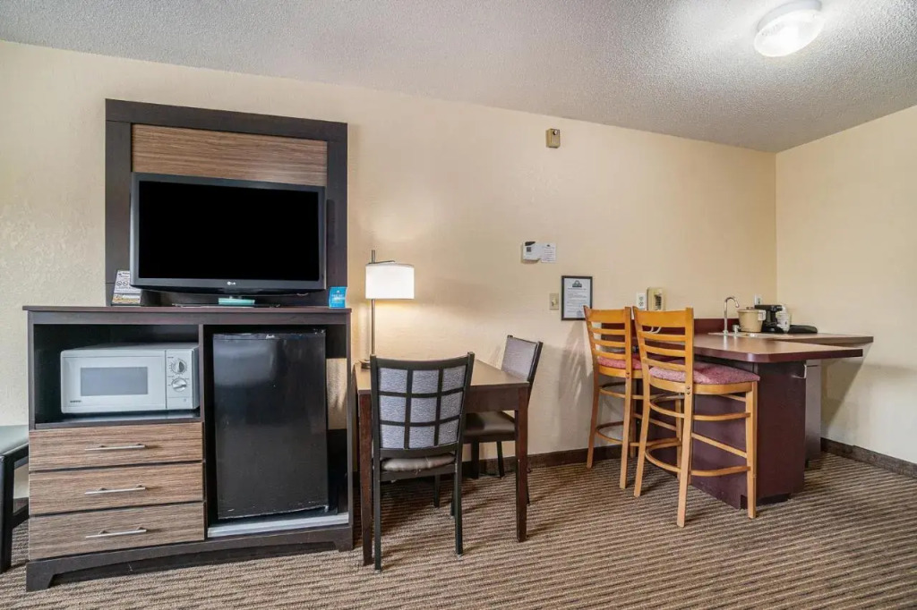 Super 8 Traverse City Mi