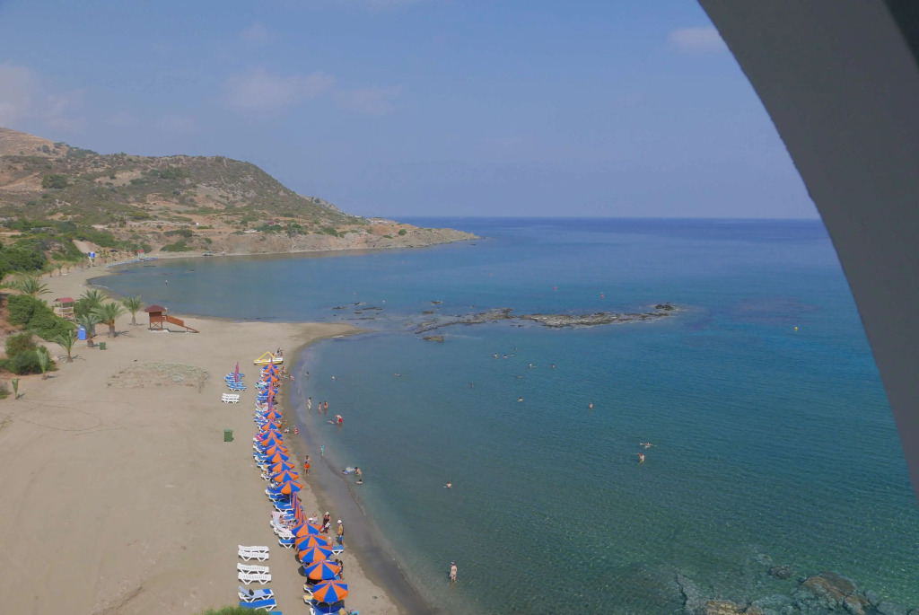 E. J. Pyrgos Bay Hotel