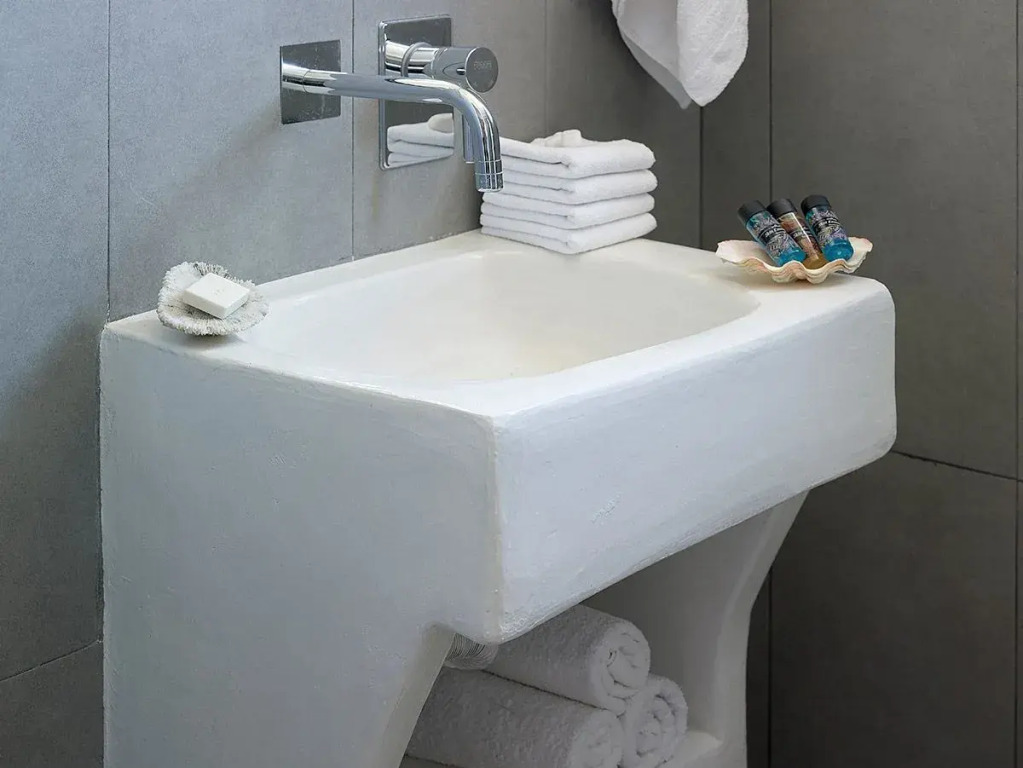 Kythnos Bay Hotel
