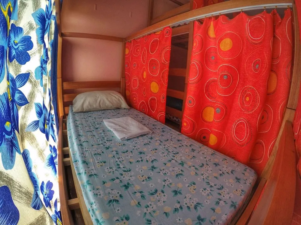 Red Monkey Hostel: Água Branca