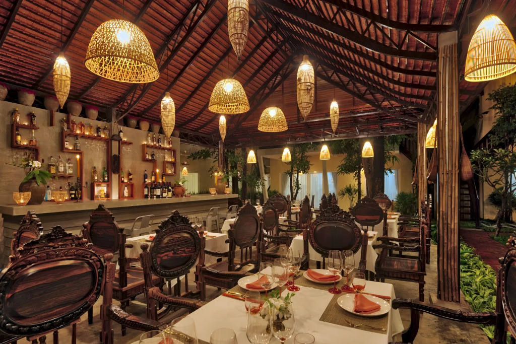 Mane Village Suites