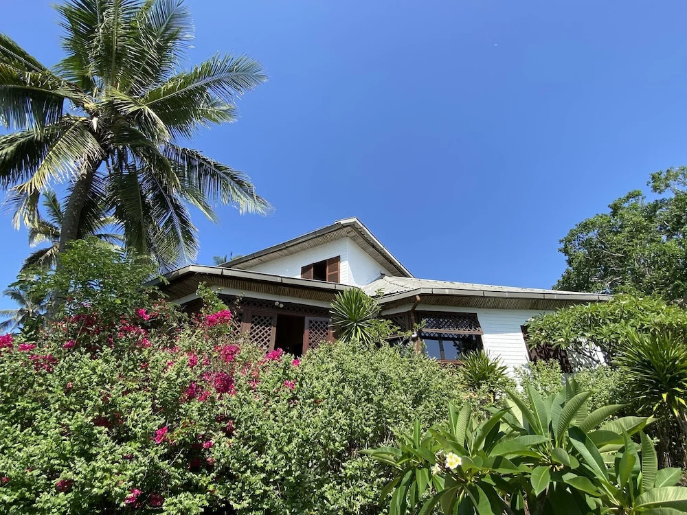 Al Camar Lodge