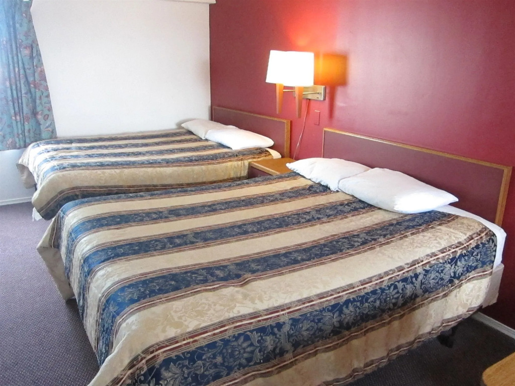 Hampton Harbor Motel