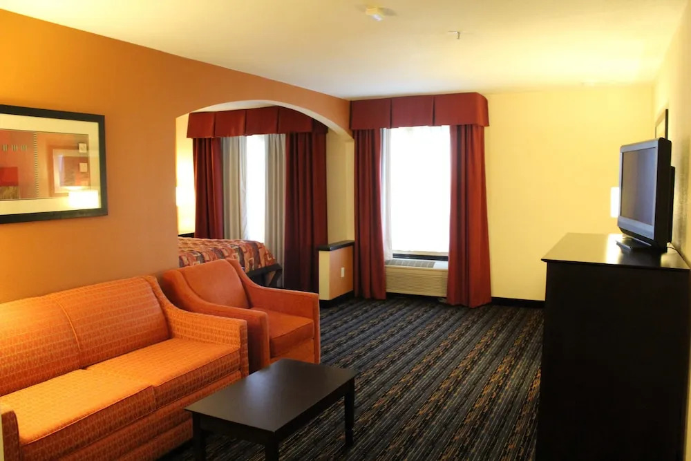 The Emerald House Hotel