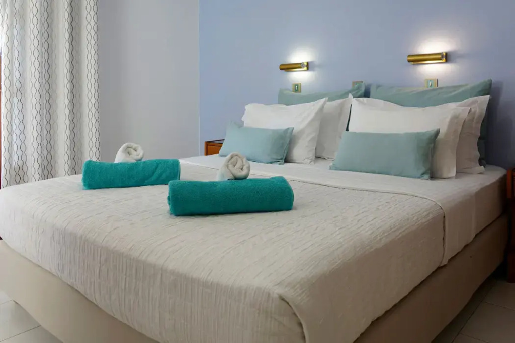 Elena Studios & Apartments