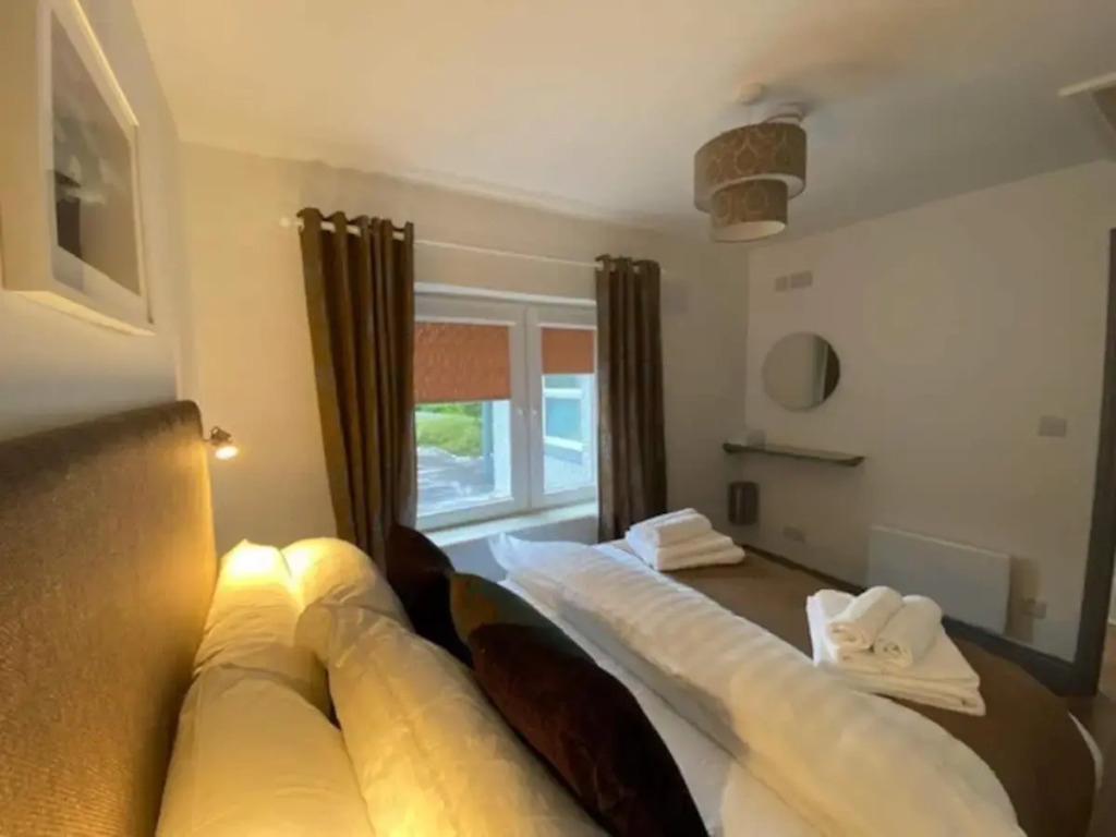 Location Location - Gorgeous 3 Bed Apartment in Killarney