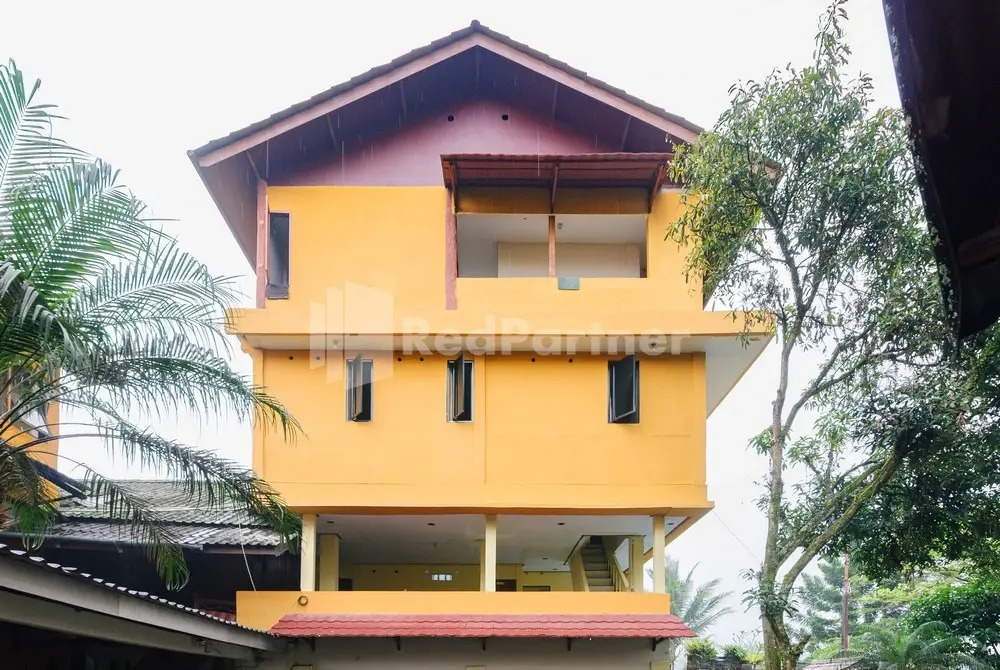 Wisma 24 at Hankam Puncak RedPartner
