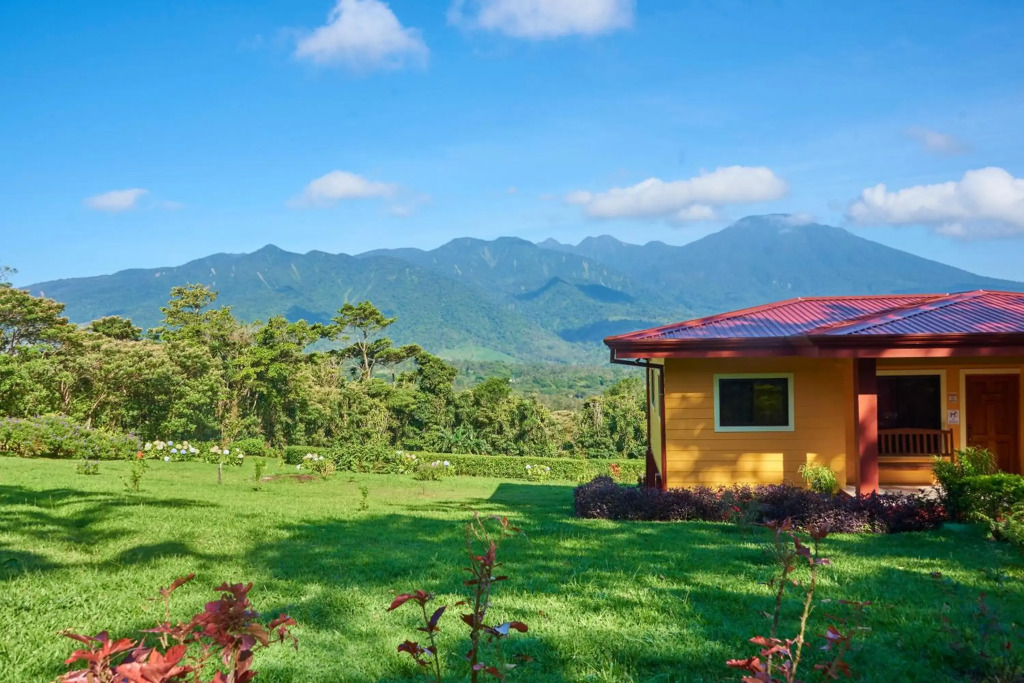 Beautiful 2 Bedroom Villa with Private Nature Reserve - Friendship House