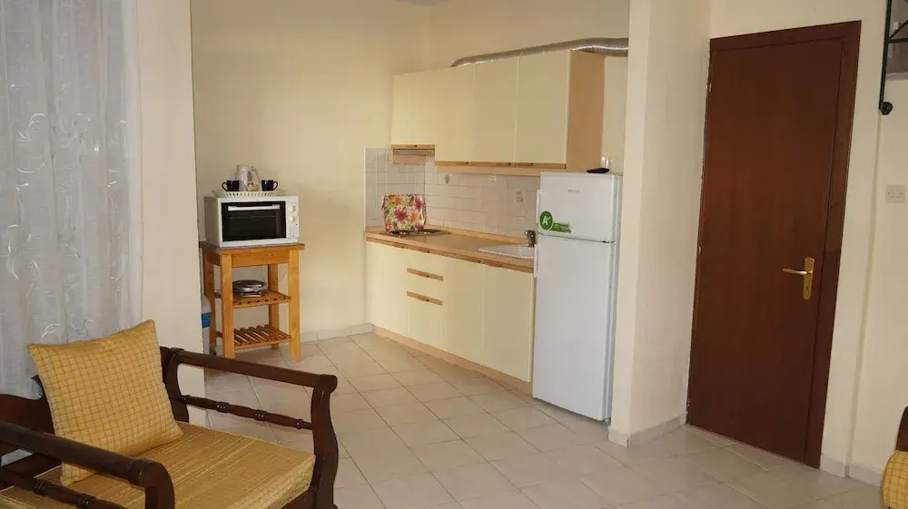 Evas Houses Nikiti