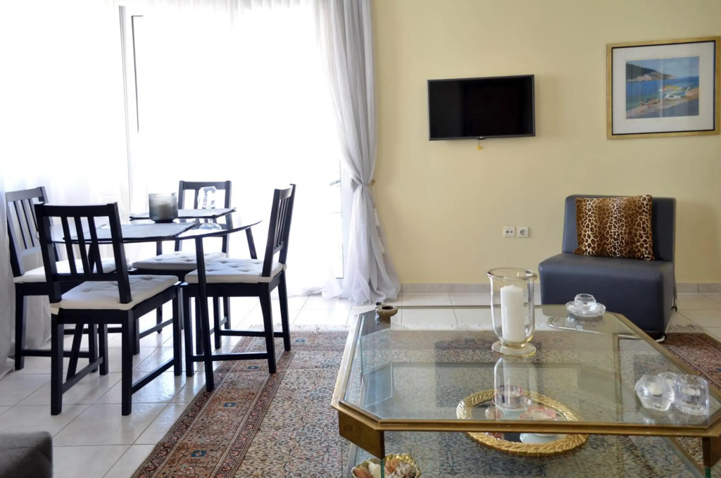 Delmare Dion apartment