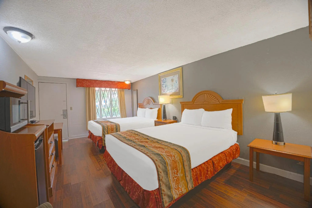 Liberty Inn and Suites Orlando - Kissimmee near Disney World