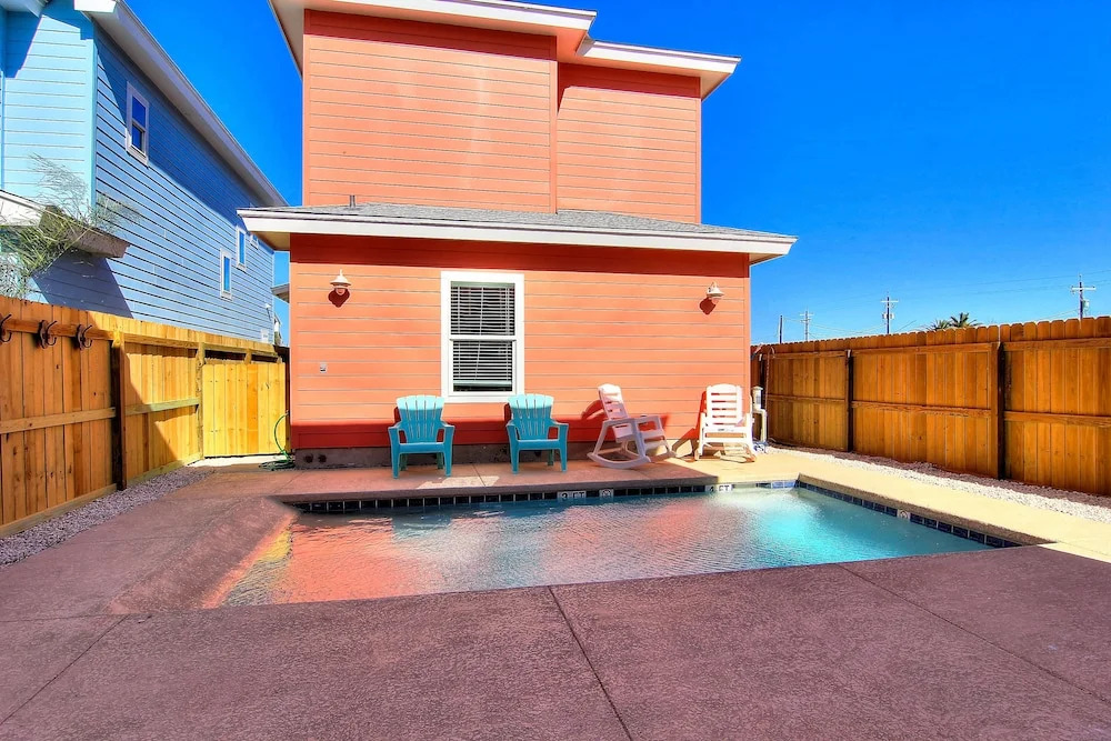 Fanta Sea Get Away 5 Bedrooms 4.5 Bathrooms Home