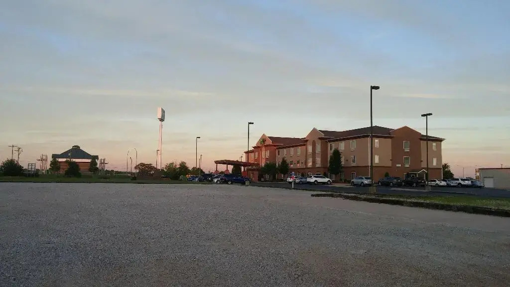 Comfort Inn & Suites Miami - Route 66