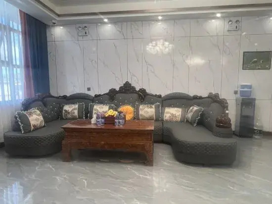 Azum Dkhar Hotel