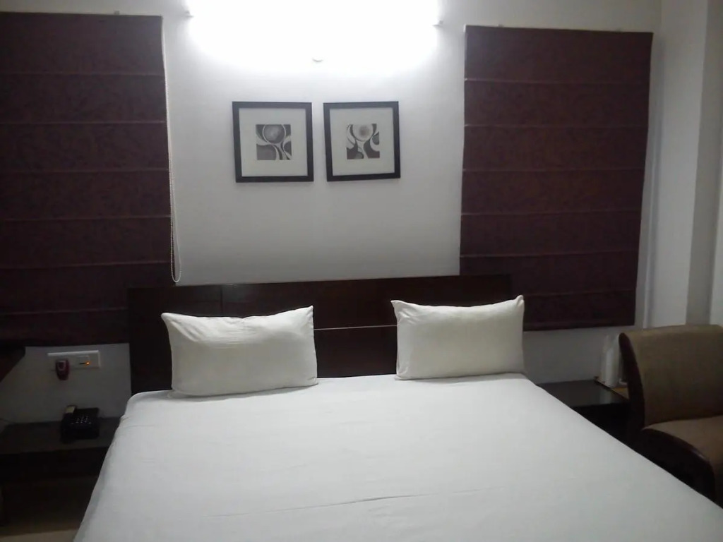Hotel Mahesh Residency