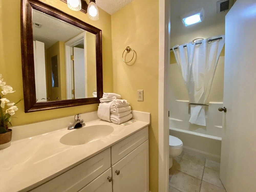 Beautiful & Spacious Myrtle Beach Condo Near Beach