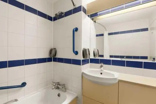 Travelodge Winchester Sutton Scotney A34 Southbound