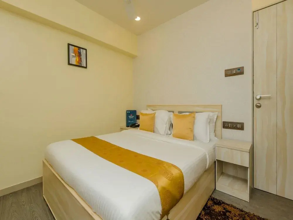 OYO 10899 Hotel Meadow Inn