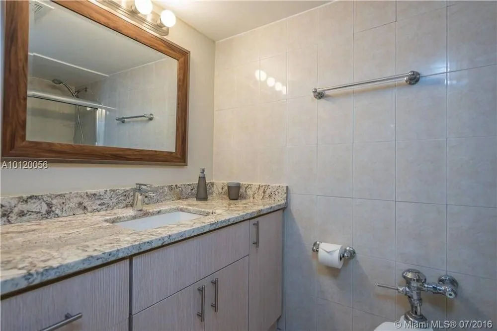 Gorgeous River-view Apartment Hallandale Beach :)