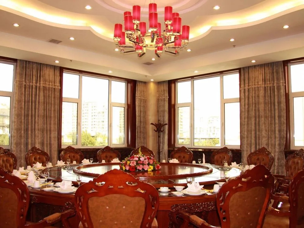 Qingdao Xinfusheng Yihai Intl. Hotel