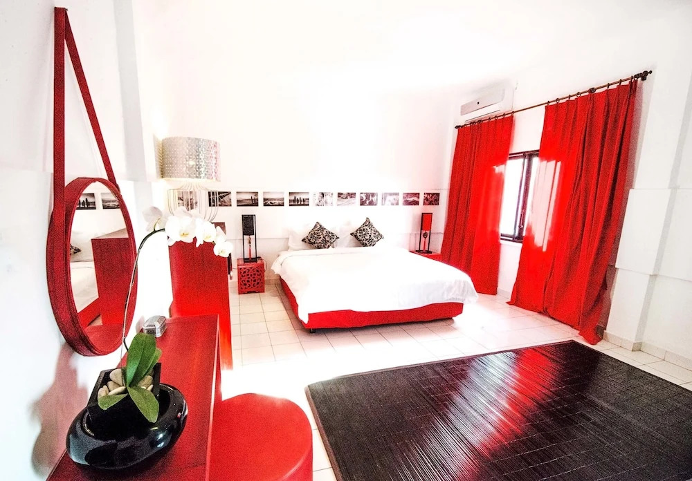 Black and Red Oberoi Villa
