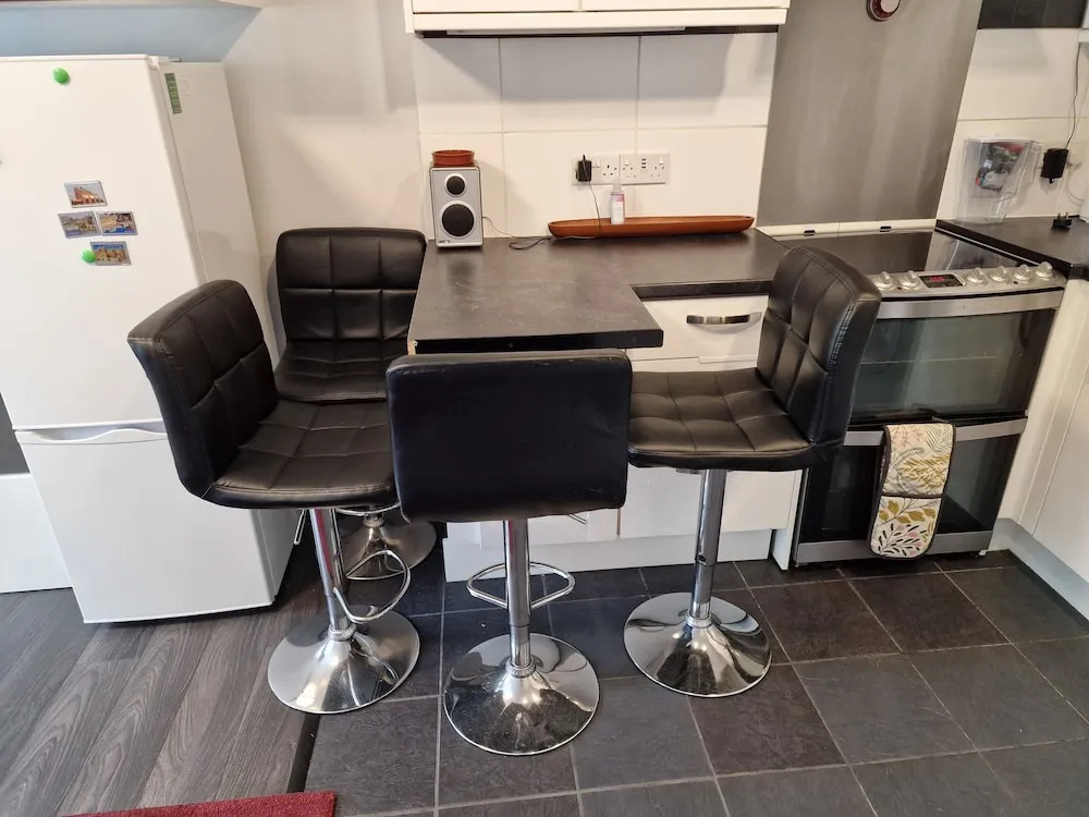 Super Comfy Apartment - Devon - A38 - Sleep 4pers