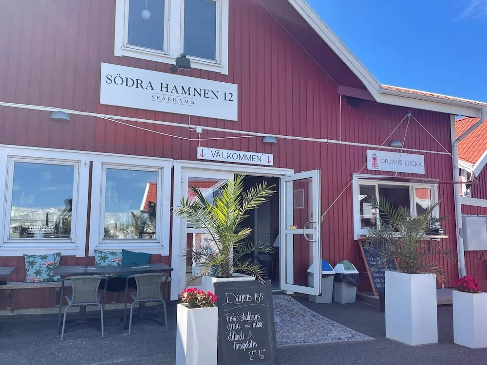 4 person holiday home in SKÄRHAMN