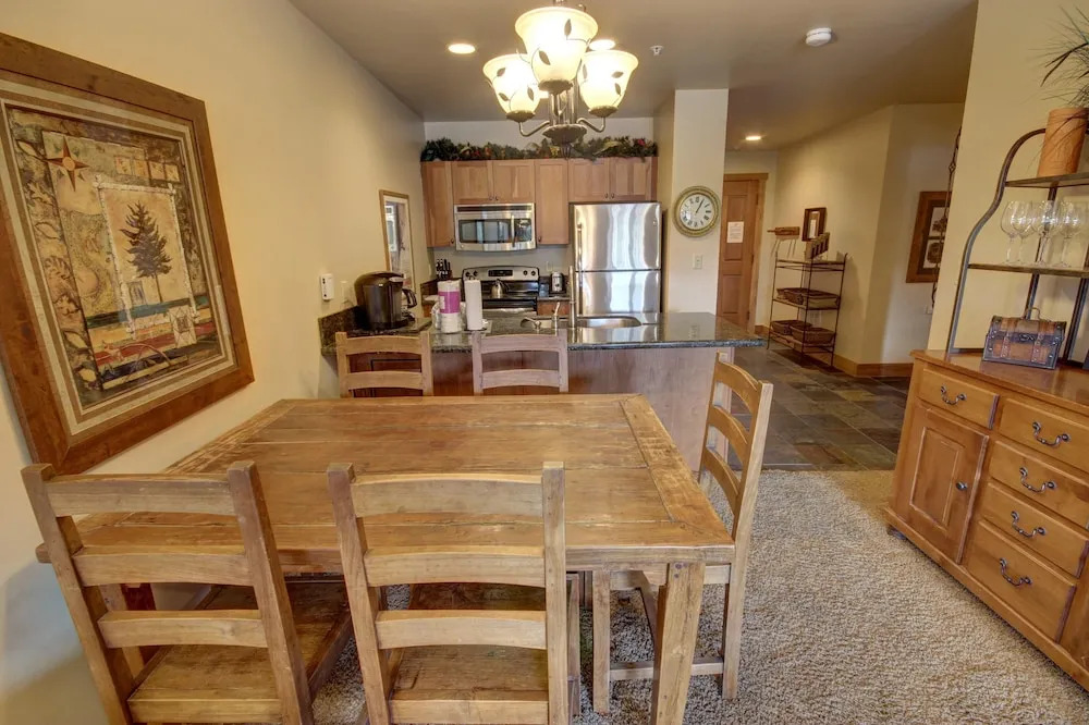 Red Hawk Lodge 2277