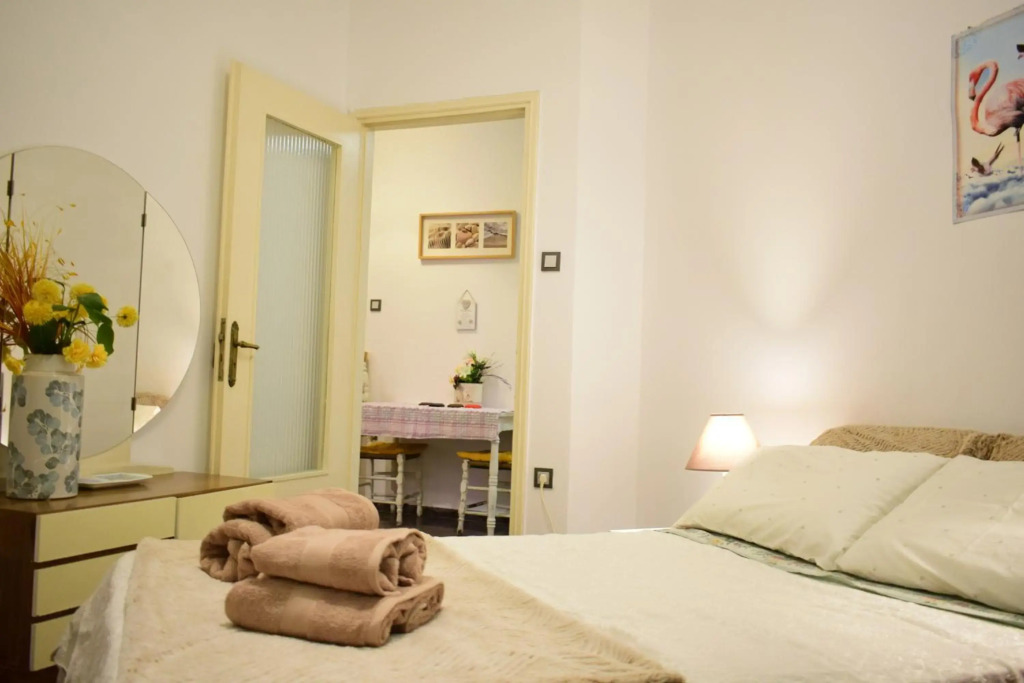 Mary's Apt 2bedrooms in Allou Fun Park West Athens by MK