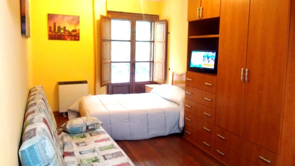 Studio in Salamanca, With Wonderful City View, Balcony and Wifi