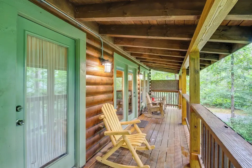 Hot Tub + Pool Table: Secluded Seiverville Cabin