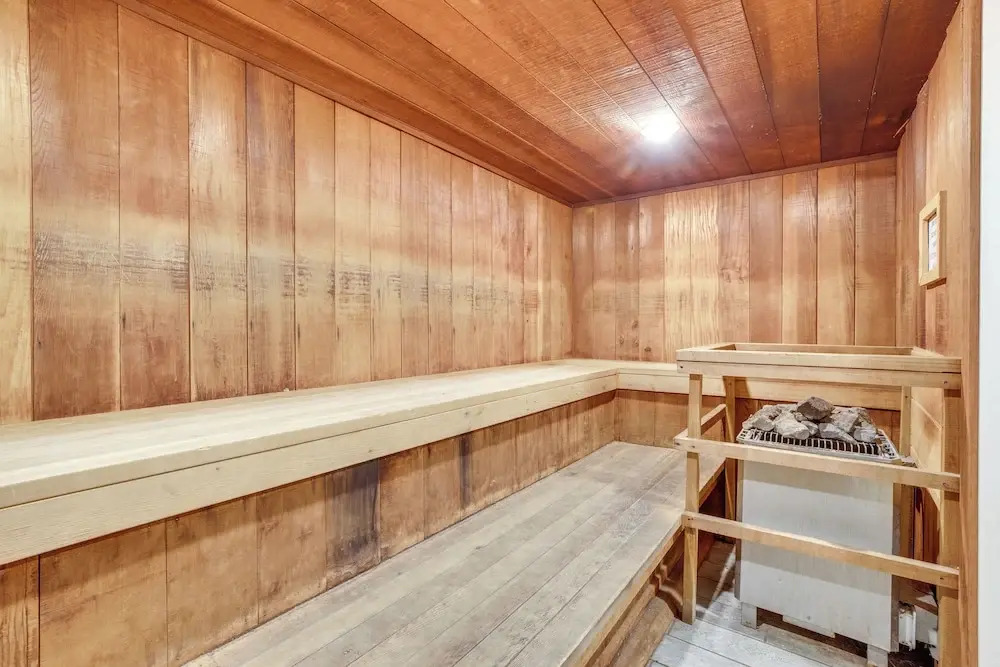 Mammoth Lakes Condo ~ 5 Mi to Mammoth Mtn!