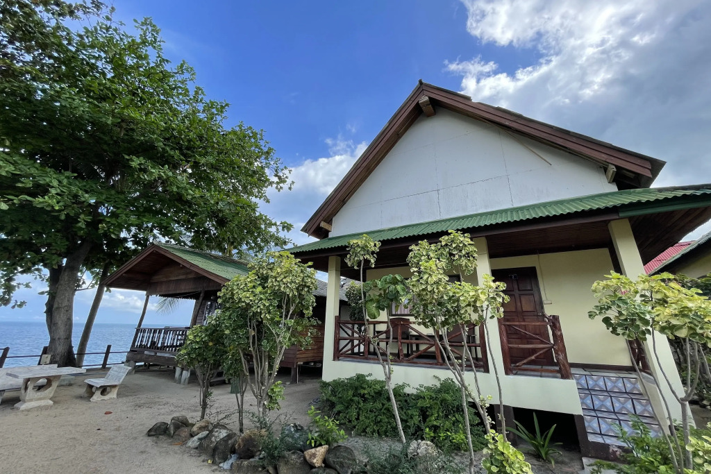 Sea Breeze Bungalow