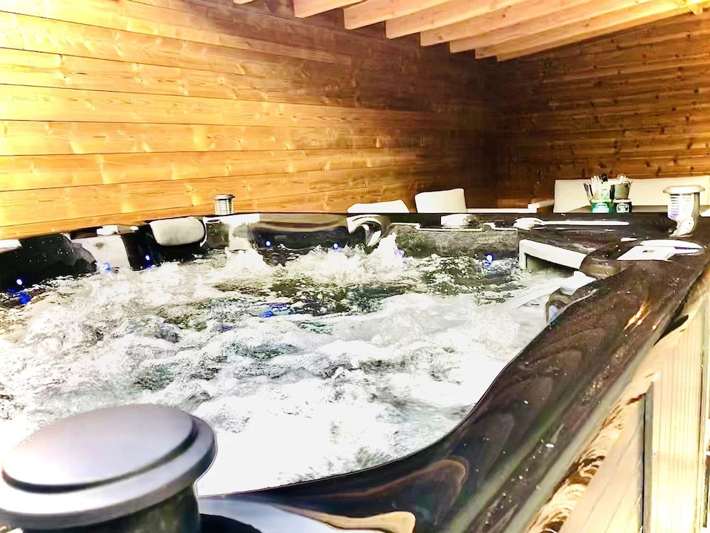 Holiday Home in Koksijde with Hot Tub