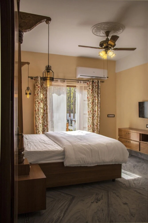 Roost Aaryan Manor