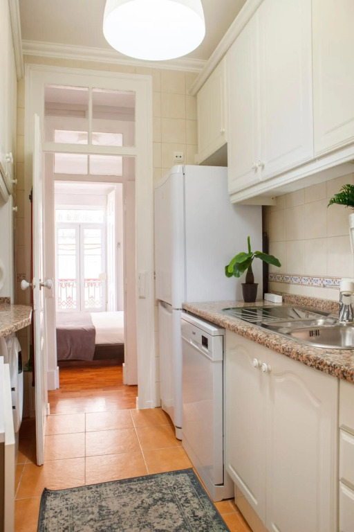 Alfama Graça neighbourhood typical & bright apartment with AC 1st floor