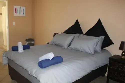 Safari Manor
