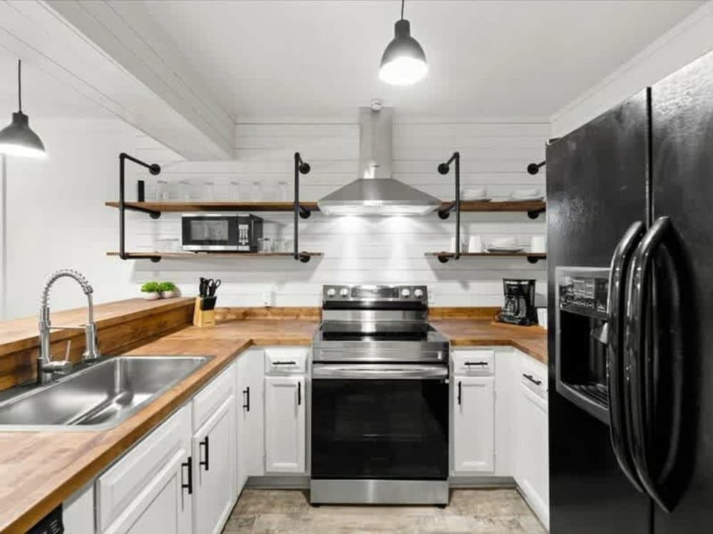 Turkey Nest by Beyond Expectations- Renovated 2BR