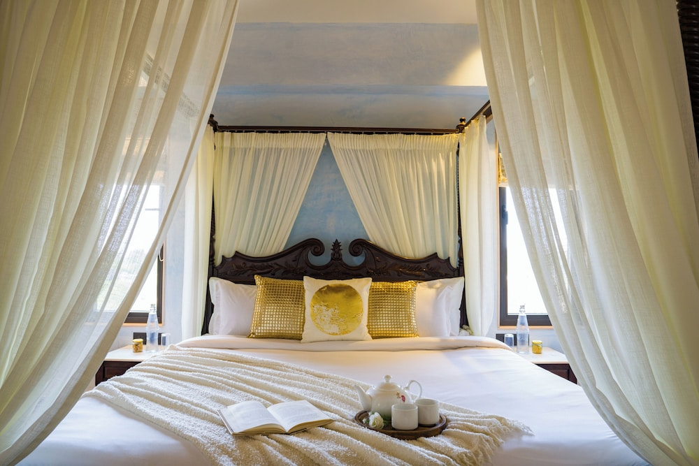 ELIVAAS The Kanota Retreat 4 BHK Villa