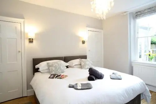 Southcot Place