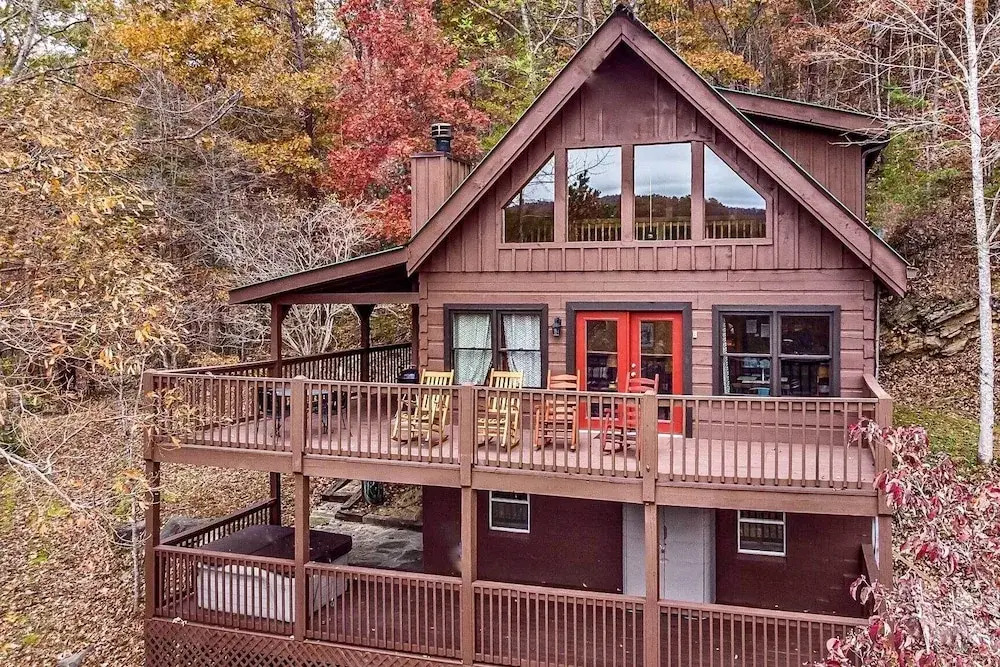 'scenic Solitude' w/ Hot Tub: 3 Mi to Pigeon Forge