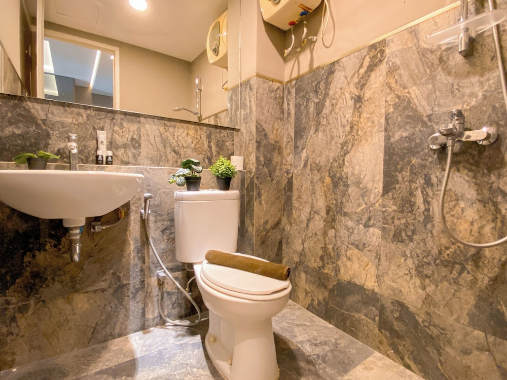 Contemporary Comfort 2Br Apartment Pakubuwono Terrace