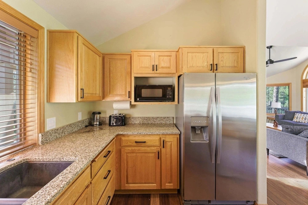 Sunriver Golf Views Hot Tub Escape
