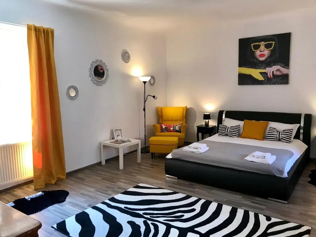 9 Central Residence