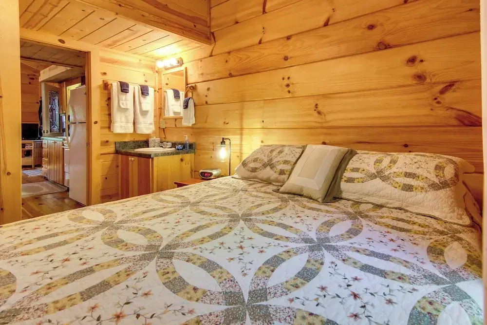 Hendersonville Cabin Near Hiking & Waterfalls!