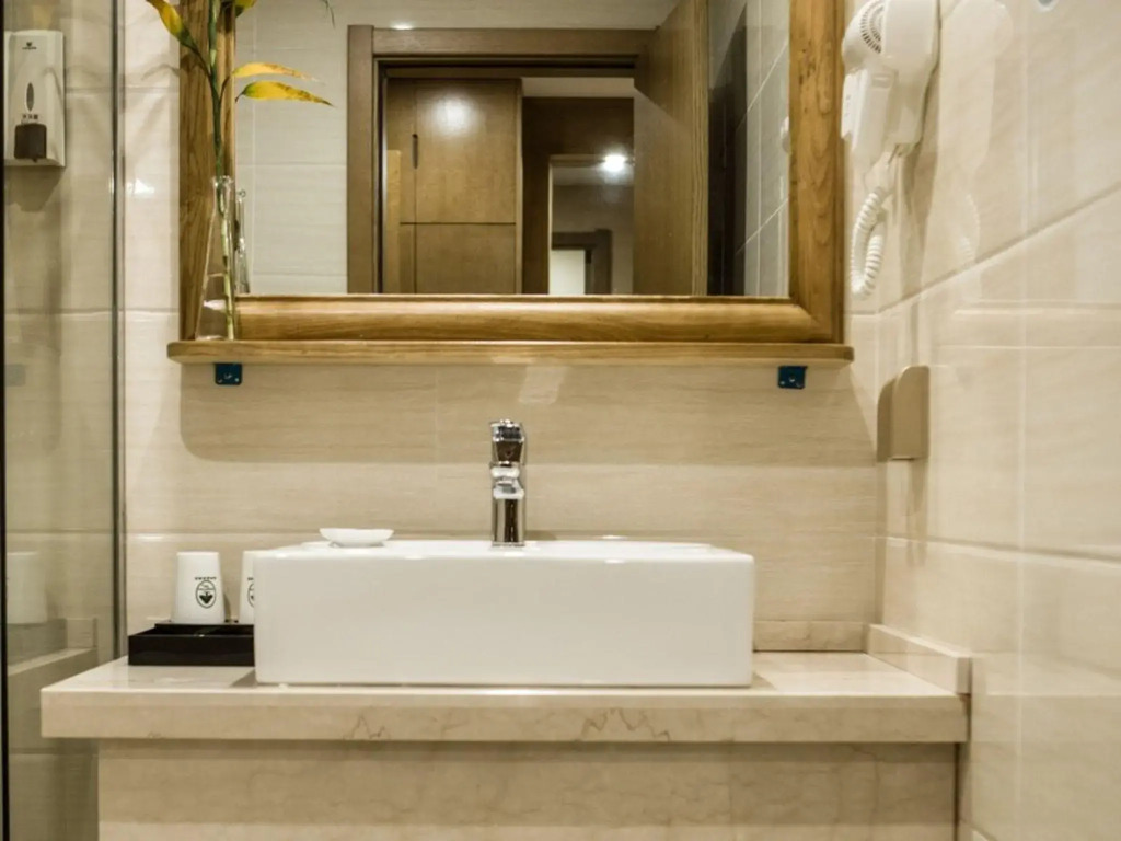 GreenTree Inn Nantong Rugao Zhongjiaomeilu City Express Hotel