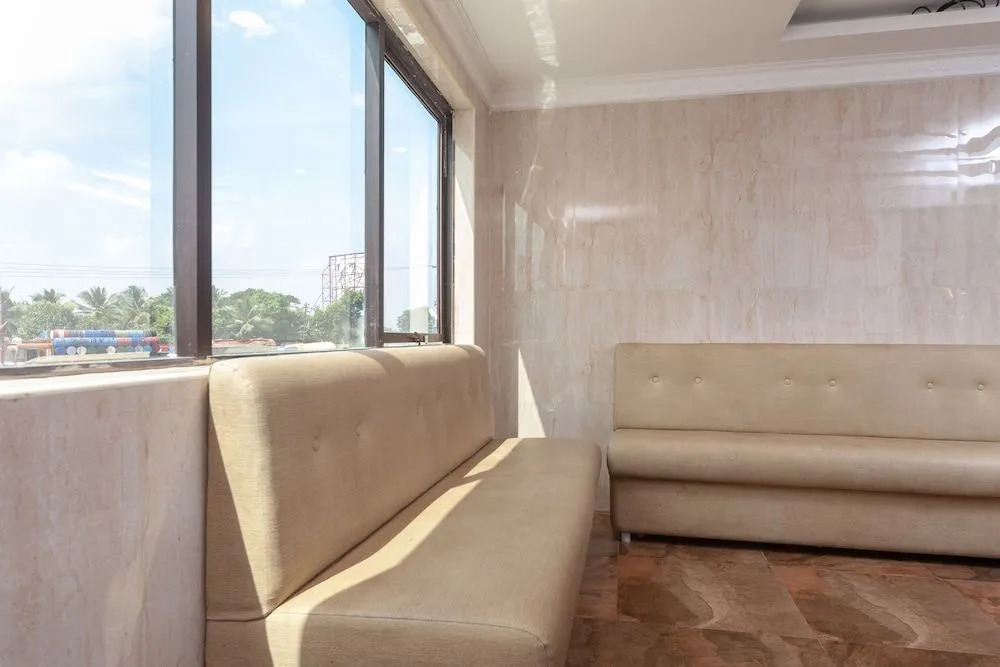 OYO 24311 Sai Sasi Residency