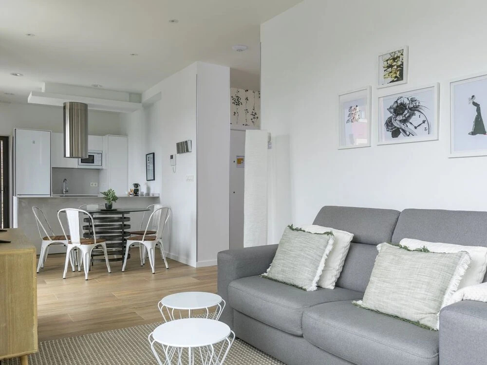 Riverside by Forever Rentals. Deluxe 2 Bedroom Apartment With Views of R?a. Wifi